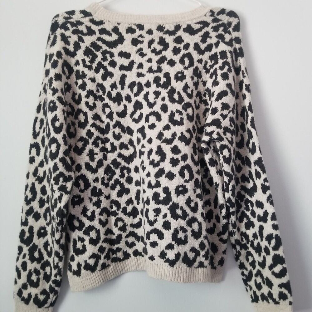 Leopard Print Sweater By Yet Again Size Medium - image 4